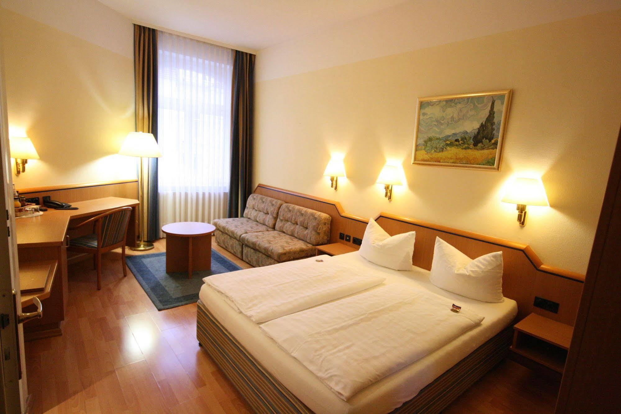 Altstadt Hotel Heidelberg Ngoại thất bức ảnh